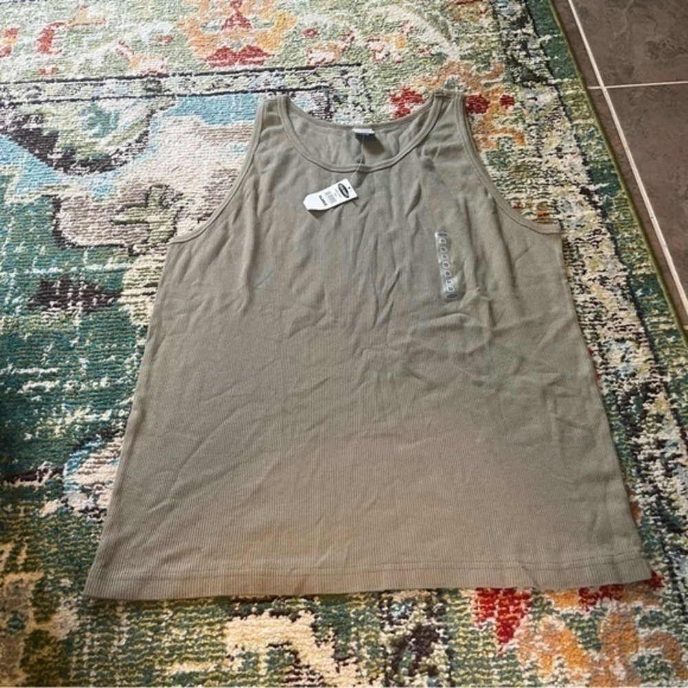 New early 2000’s brown cream Old Navy mens tank top - Picture 7 of 8
